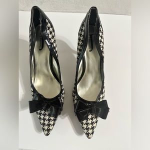 J. Renee shoes | black houndstooth with bow pumps| Size 13M US| Mildly used